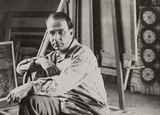 Albert Bloch in his studio, 1932 / unidentified photographer